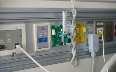 How do doctors give oxygen?