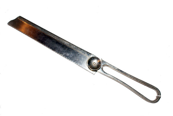 Modern surgical saw